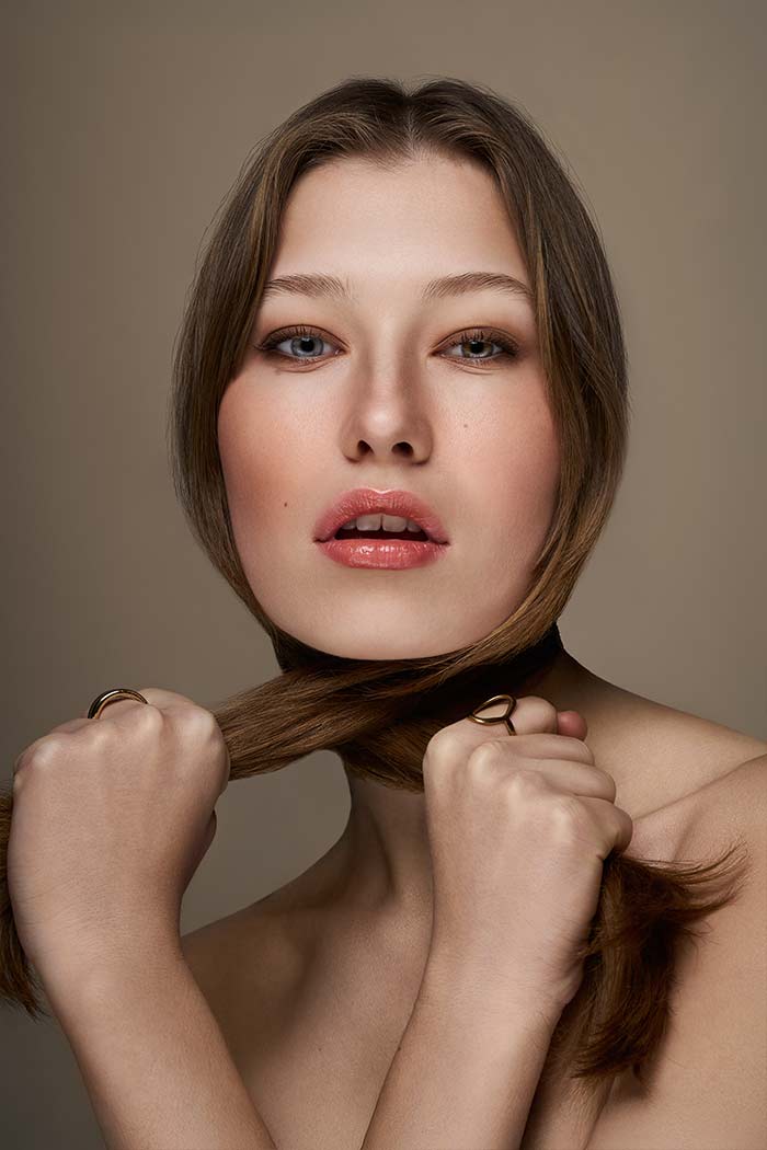 Photographe Cheveux à Rennes - © Rodolphe Debyser - Mannequin Emily Merzljakova